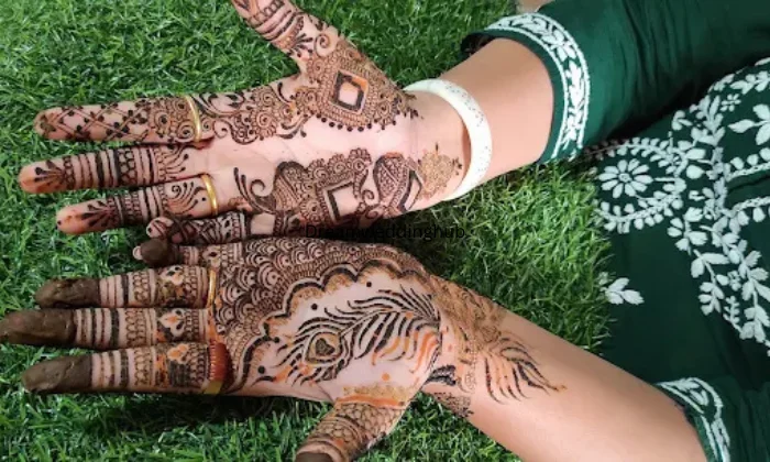Seema devi mehndi artist